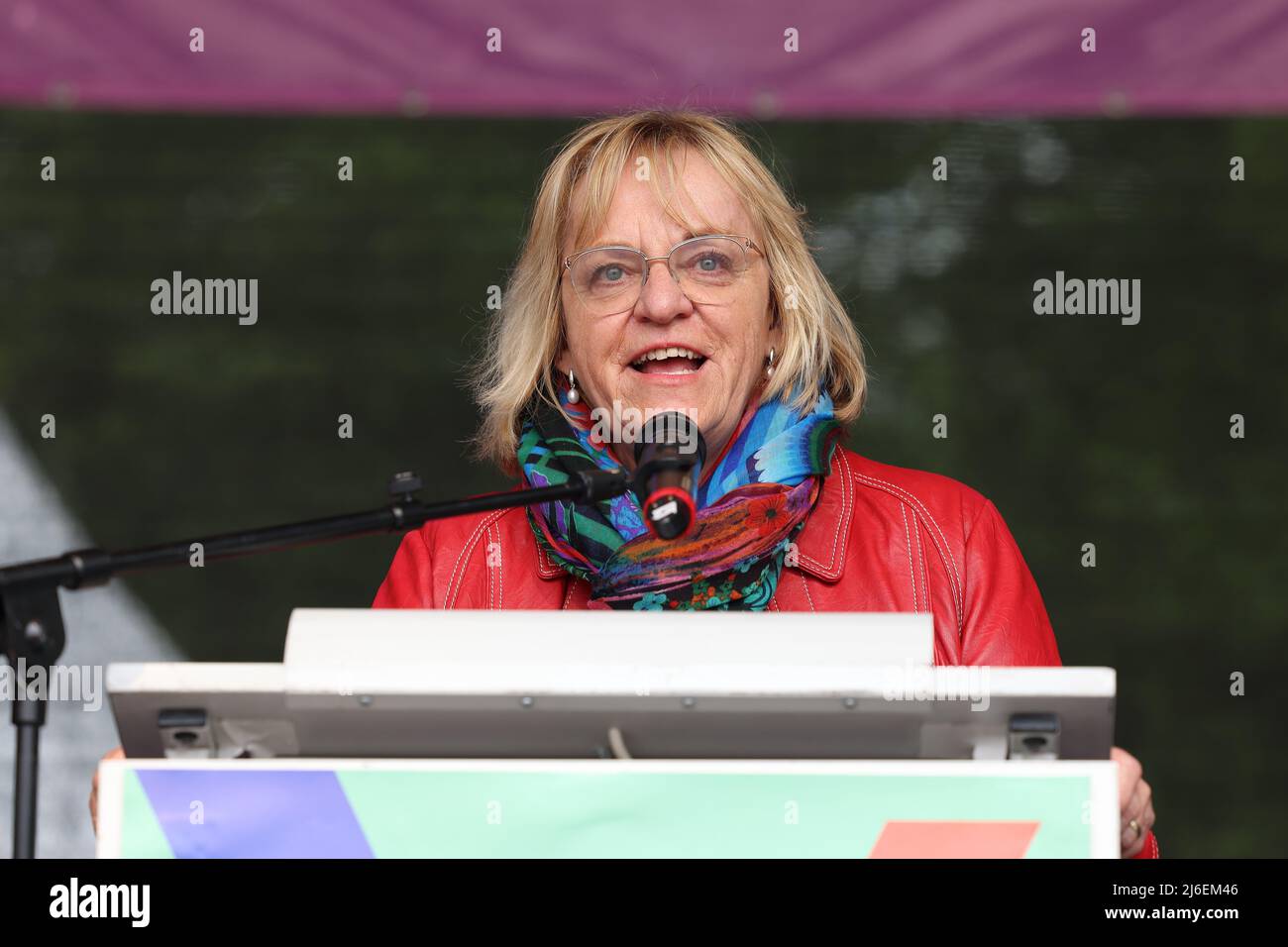 01 May 2022, North Rhine-Westphalia, Duesseldorf: Sigrid Wolf, regional director of the DGB Düsseldorf Bergisch Land, speaks at the May 1 rally of the German Trade Union Confederation (DGB) on Labor Day. Photo: David Young/dpa Stock Photo