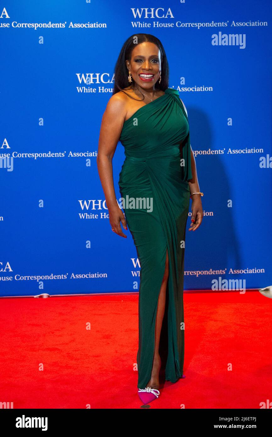 Sheryl Lee Ralph arrives for the 2022 White House Correspondents Association Annual Dinner at the Washington Hilton Hotel on Saturday, April 30, 2022.  This is the first time since 2019 that the WHCA has held its annual dinner due to the COVID-19 pandemic. Credit: Rod Lamkey / CNP /MediaPunch Stock Photo