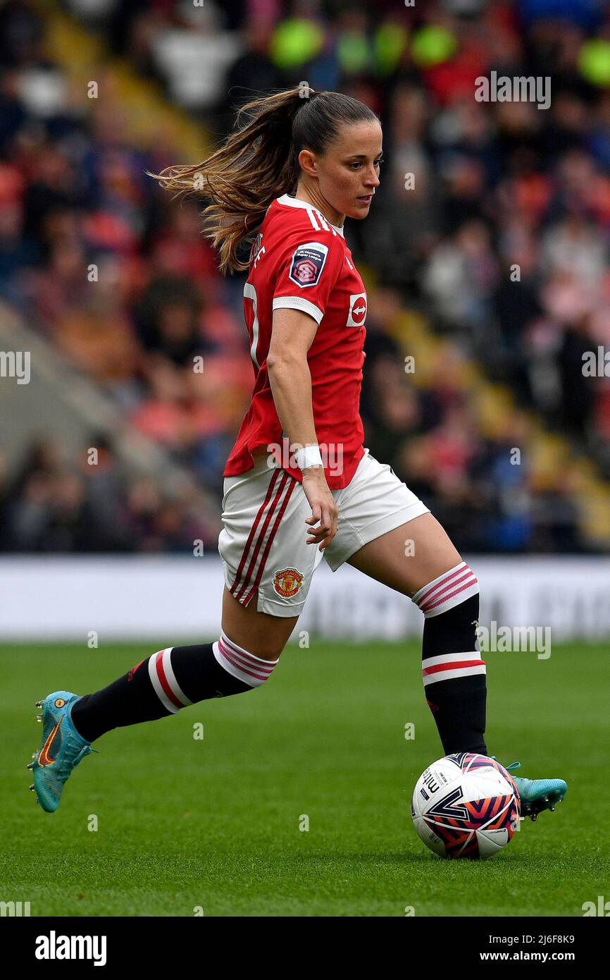 Leigh, UK. 5th February, 2023. Ona Batlle of Manchester United Women  Football Club tussles with Katja Snoeijs of Everton Womens Football Club  during the Barclays FA Women's Super League match between Manchester