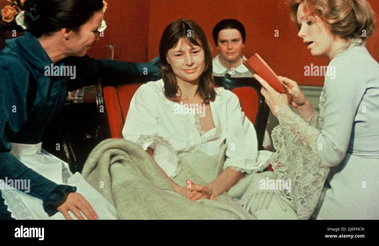 CRIES AND WHISPERS 1972  Svensk Filmindustri production with  Harriet Andersson centre Stock Photo