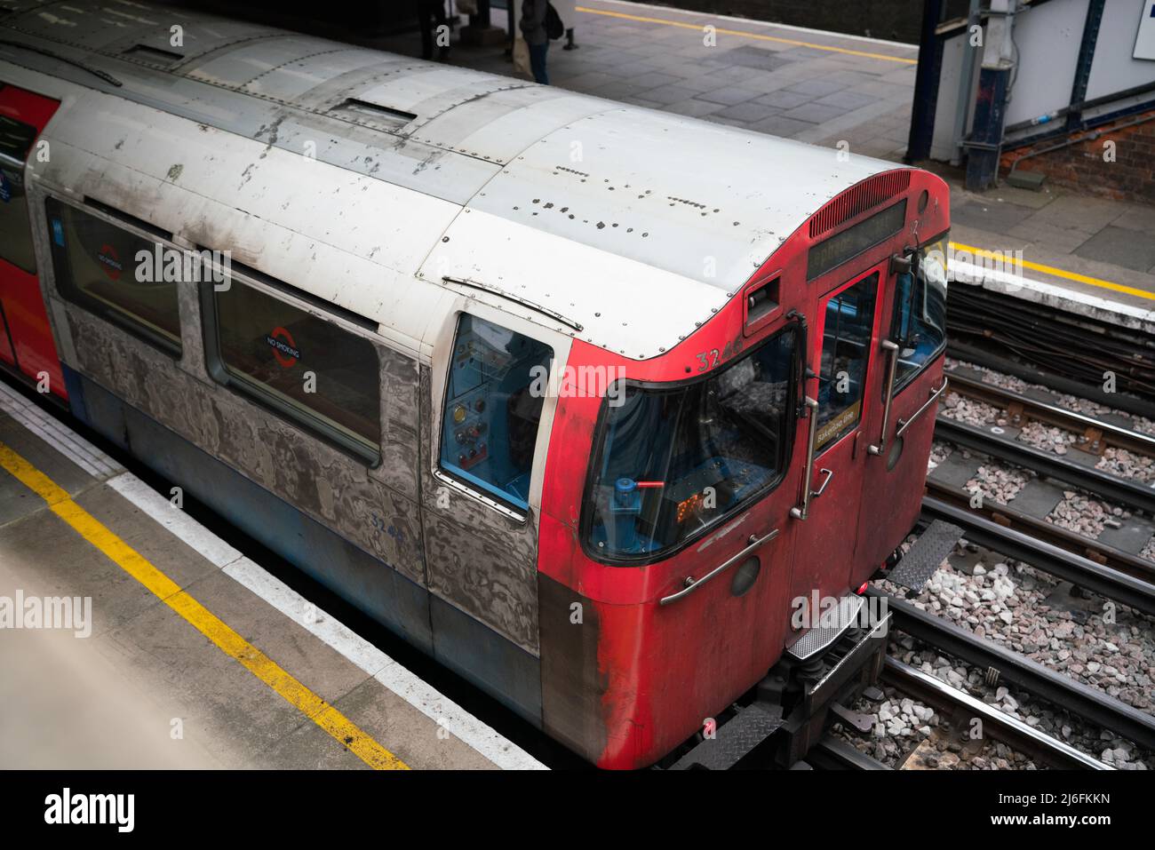London underground tube carriage Stock Photo Alamy