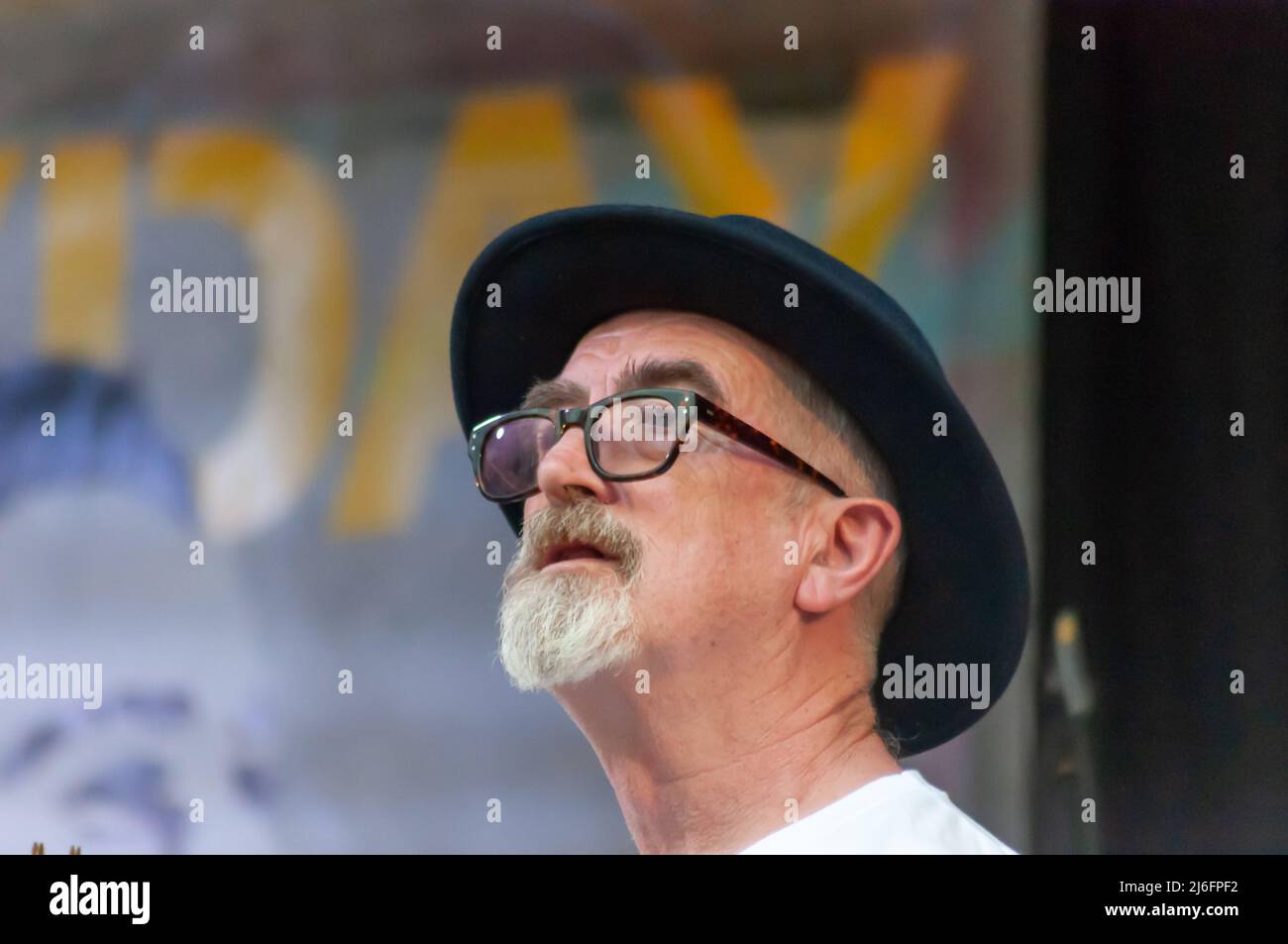 Glasgow, Scotland, UK. 1st May, 2022. The Bluebells perform at the Kelvingrove Bandstand  to celebrate the STUC May Day Festival. Credit: Skully/Alamy Live News Stock Photo