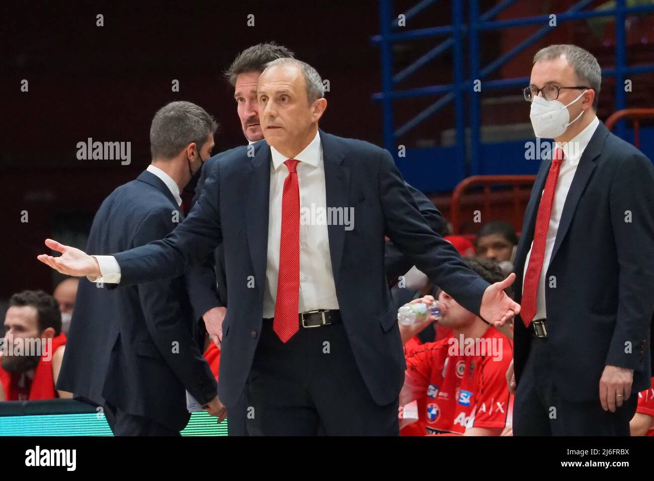 Coach armani olimpia milano ettore messina hi-res stock photography and  images - Alamy
