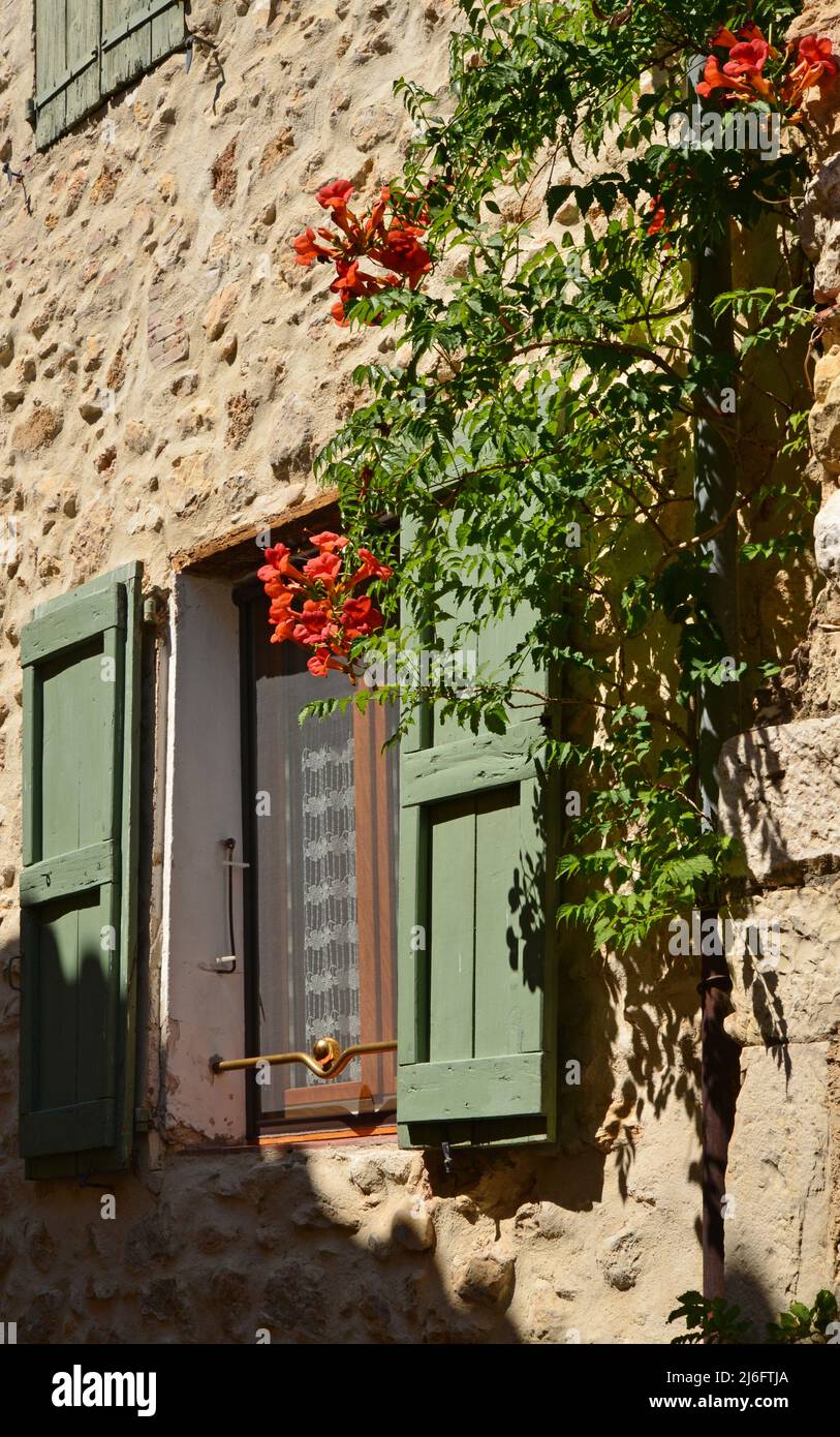 Esparron de Verdon charming little village on the edge of Lake Esparron