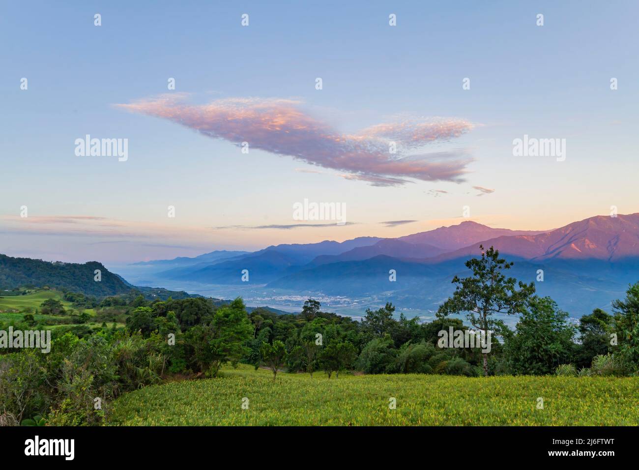 Hualien cloud landscape hi-res stock photography and images - Alamy