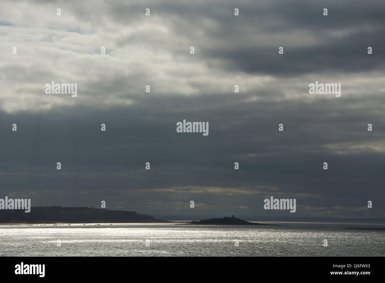 dramatische Stimmung an der Küste der Bretagne Stock Photo