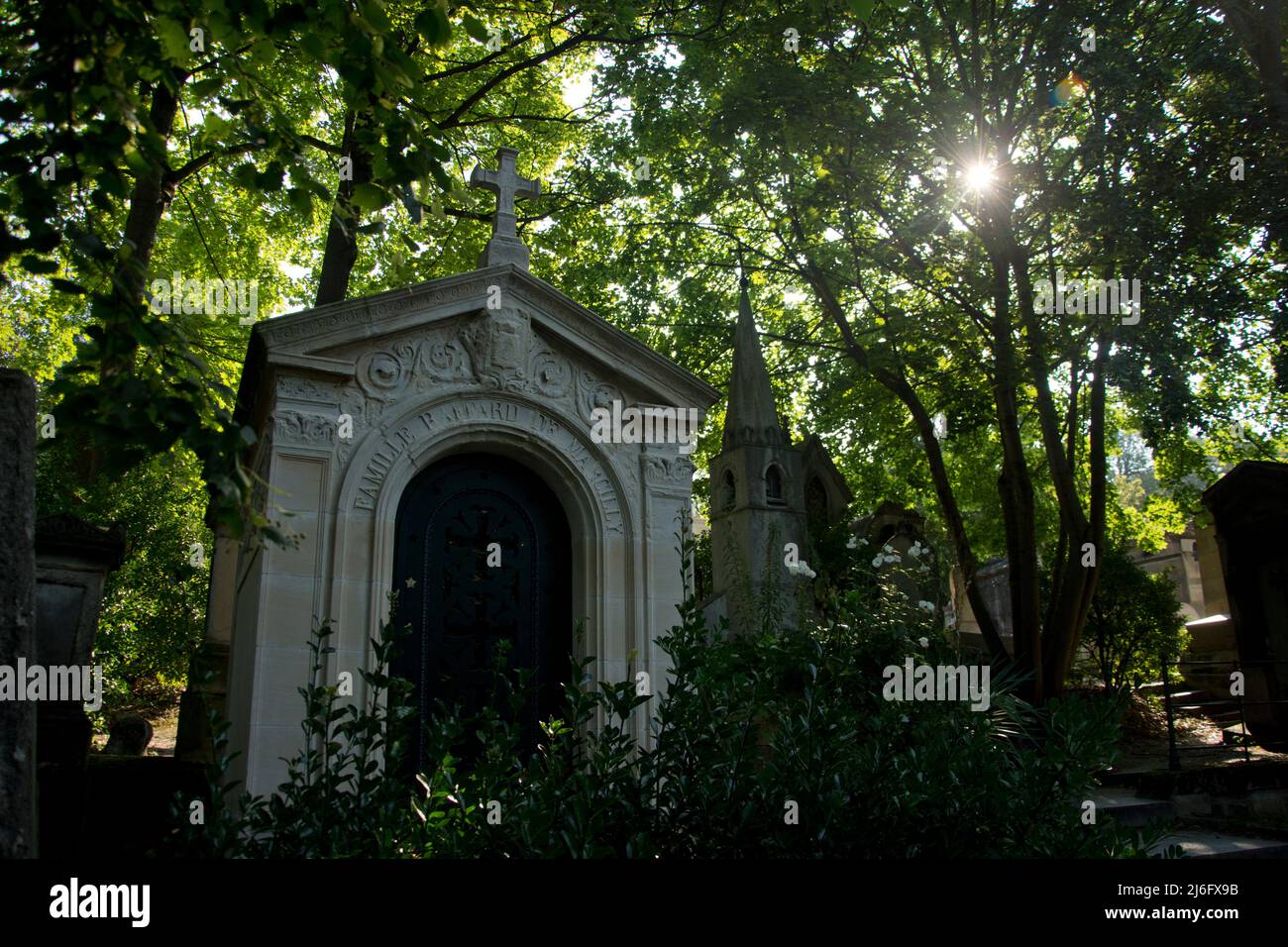 Der weltbekannte Friedhof Père-Lachaise inmitten von Paris Stock Photo