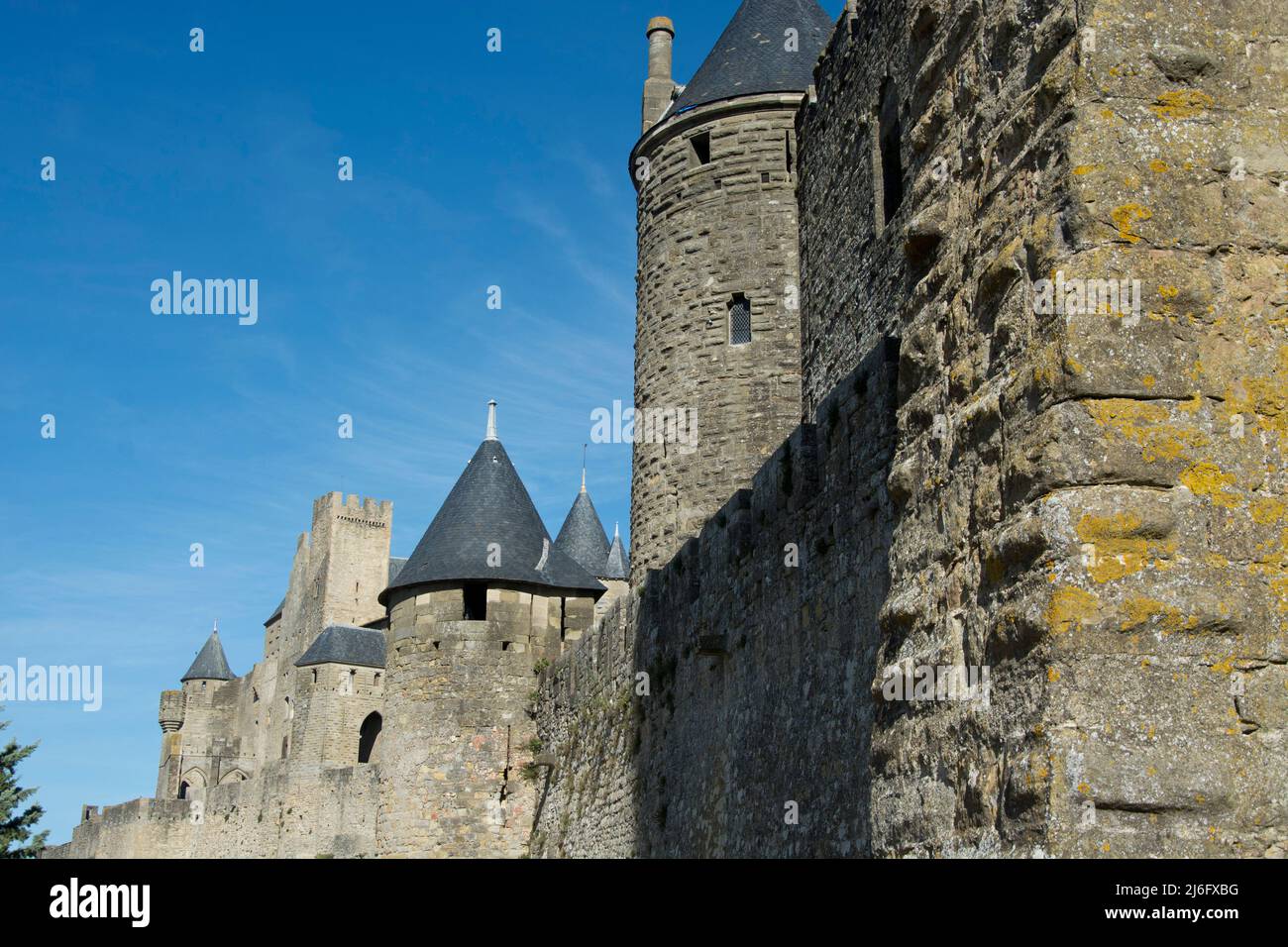 Die massive Festungsstadt von Carcassonne im Südwesen Frankreichs Stock Photo