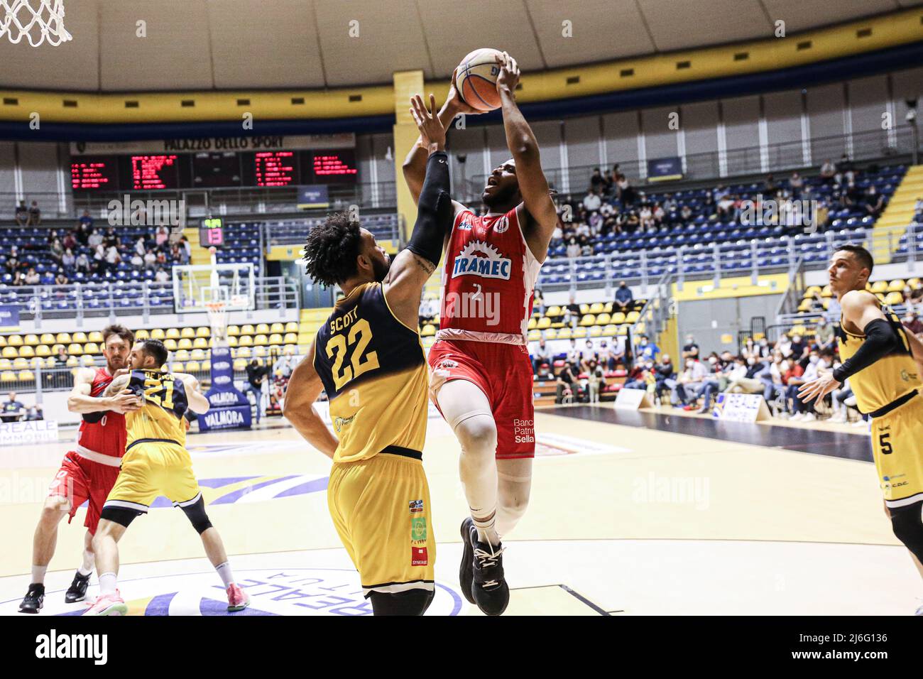 Italy, Torino, 1 maggio 2022, match of Lega Nazionale Pallacanestro  Championship A2 Reale Muta Torino Vs Tramec Cento. Centro Win 74-76 (Photo  by Norberto Maccagno/Pacific Press Stock Photo - Alamy