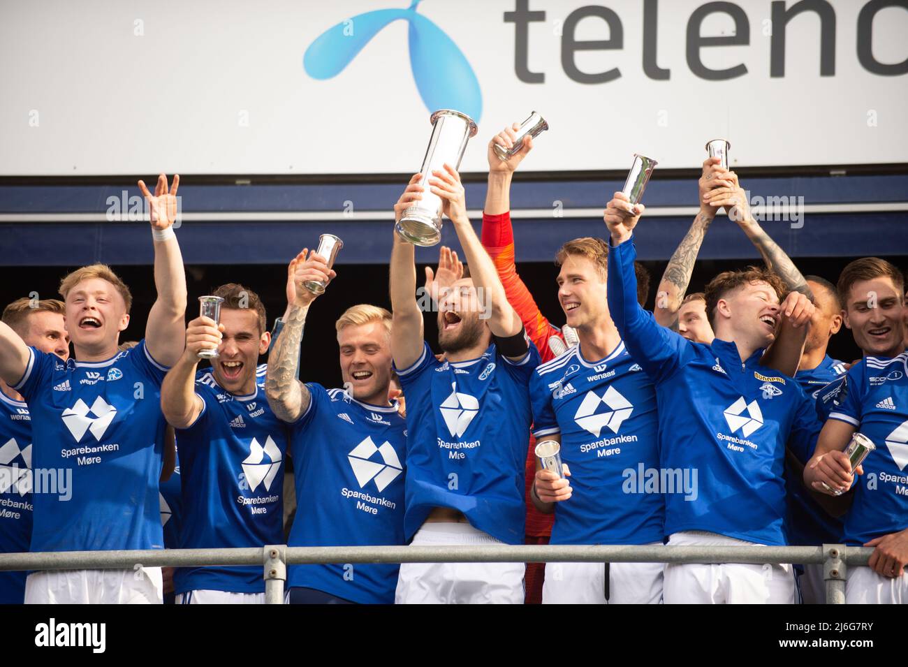Oslo, Norway. 01st, May 2022. Captain Magnus Wolff Eikrem of Molde can lift the trophy with the team after winning the Norwegian Cup final, the NM Menn final, between Bodoe/Glimt and Molde at Ullevaal Stadion in Oslo. (Photo credit: Gonzales Photo - Jan-Erik Eriksen). Credit: Gonzales Photo/Alamy Live News Stock Photo