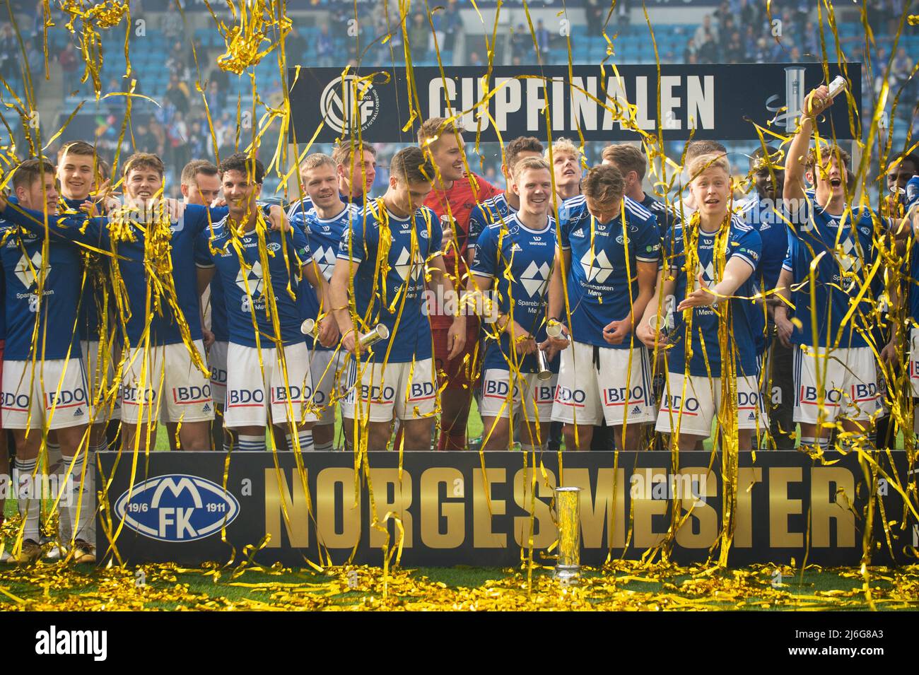 Oslo, Norway. 01st, May 2022. The players of Molde are celebrating winning the Norwegian Cup final, the NM Menn final, between Bodoe/Glimt and Molde at Ullevaal Stadion in Oslo. (Photo credit: Gonzales Photo - Jan-Erik Eriksen). Credit: Gonzales Photo/Alamy Live News Stock Photo