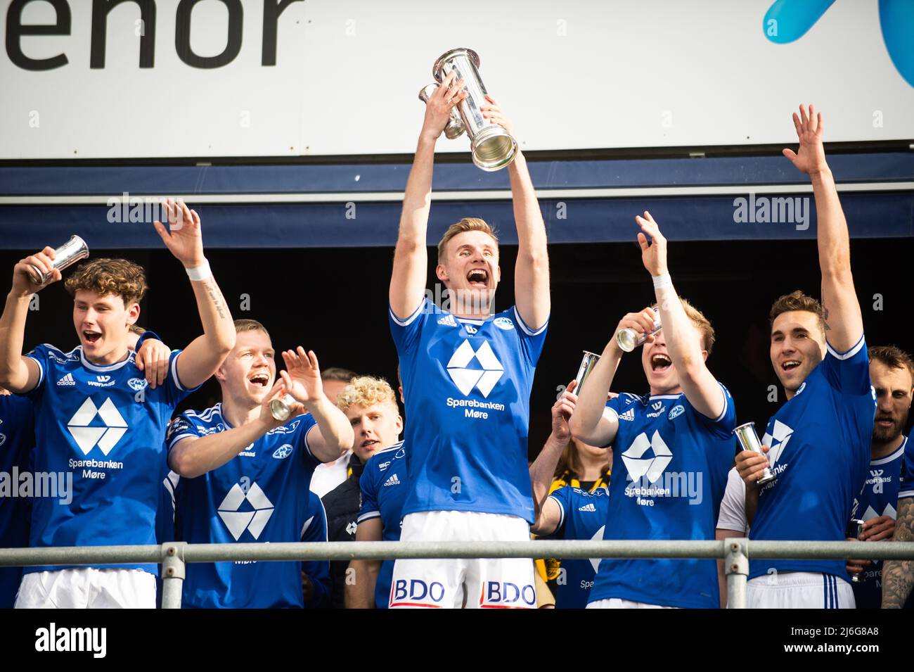 Oslo, Norway. 01st, May 2022. Sivert Heggheim Mannsverk and the players of Molde are celebrating winning the Norwegian Cup final, the NM Menn final, between Bodoe/Glimt and Molde at Ullevaal Stadion in Oslo. (Photo credit: Gonzales Photo - Jan-Erik Eriksen). Credit: Gonzales Photo/Alamy Live News Stock Photo