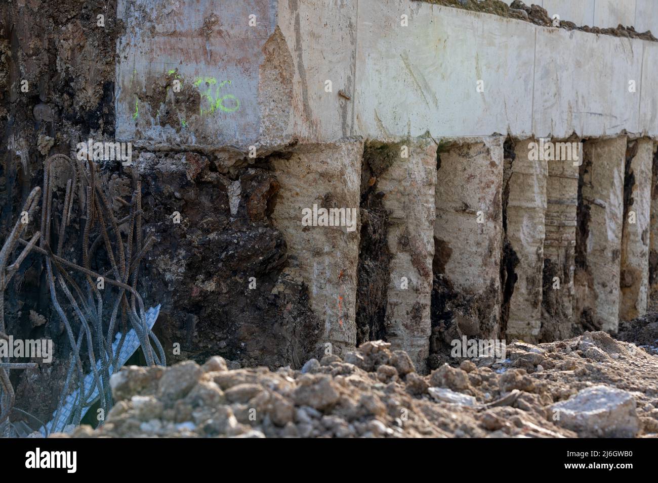 Concrete pillar structure for foundation Stock Photo Alamy