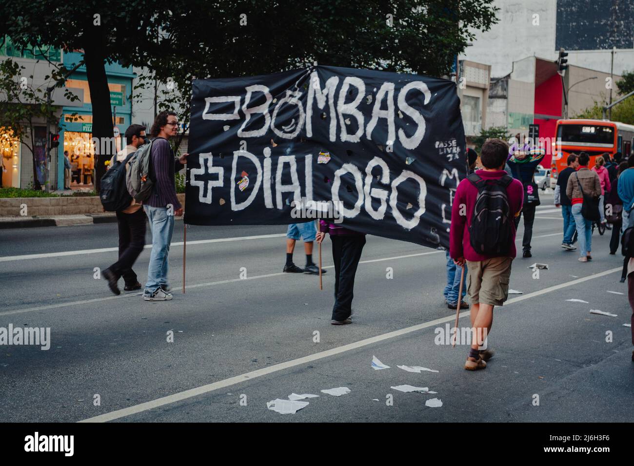Sao Paulo, Brazil. 28th May, 2011. Demonstrators march during 'Marcha da Liberdade' (Freedom March) in Sao Paulo, Brazil. Despite the prohibition, the demonstrators were concentrated at MASP. After an initial delay the march set-off following talks between police and and leaders of the march, the protest was released to start at 16:00, since there is no apology to drugs. The Freedom March emerged after the police repression that occurred a week earlier, at the 'Marcha da Maconha' (Marijuana March). Stock Photo