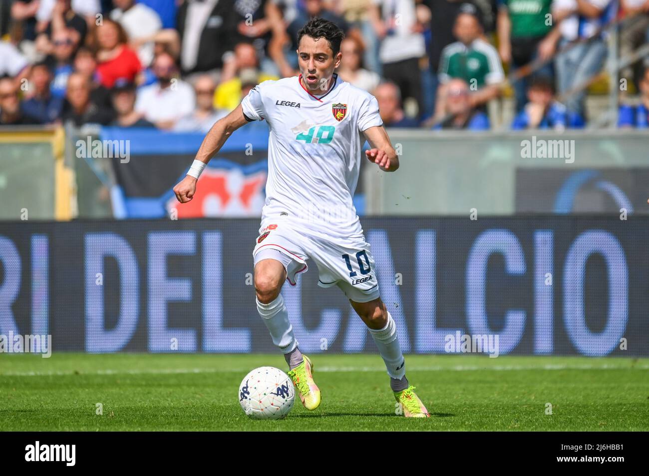 Daniele Liotti (Cosenza) after the goal of 1-1 during AC Pisa vs Cosenza  Calcio, Italian soccer Serie B match in Pisa, Italy, April 30 2022 Stock  Photo - Alamy