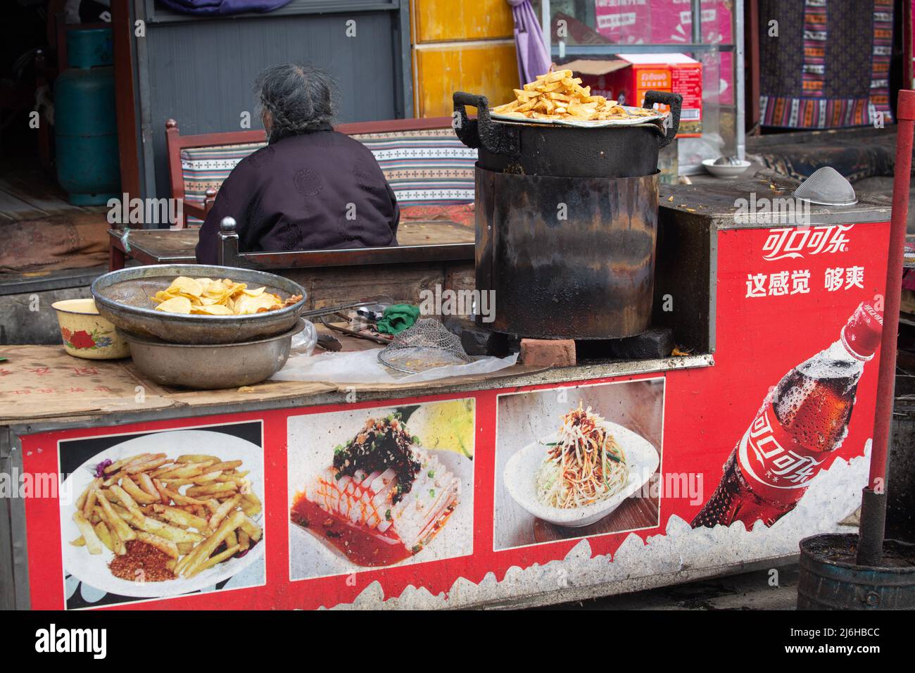 Tibetan Street Food Potato Chips Stock Photo Alamy tibetan-street-food-potato-chips-stock-photo-alamy