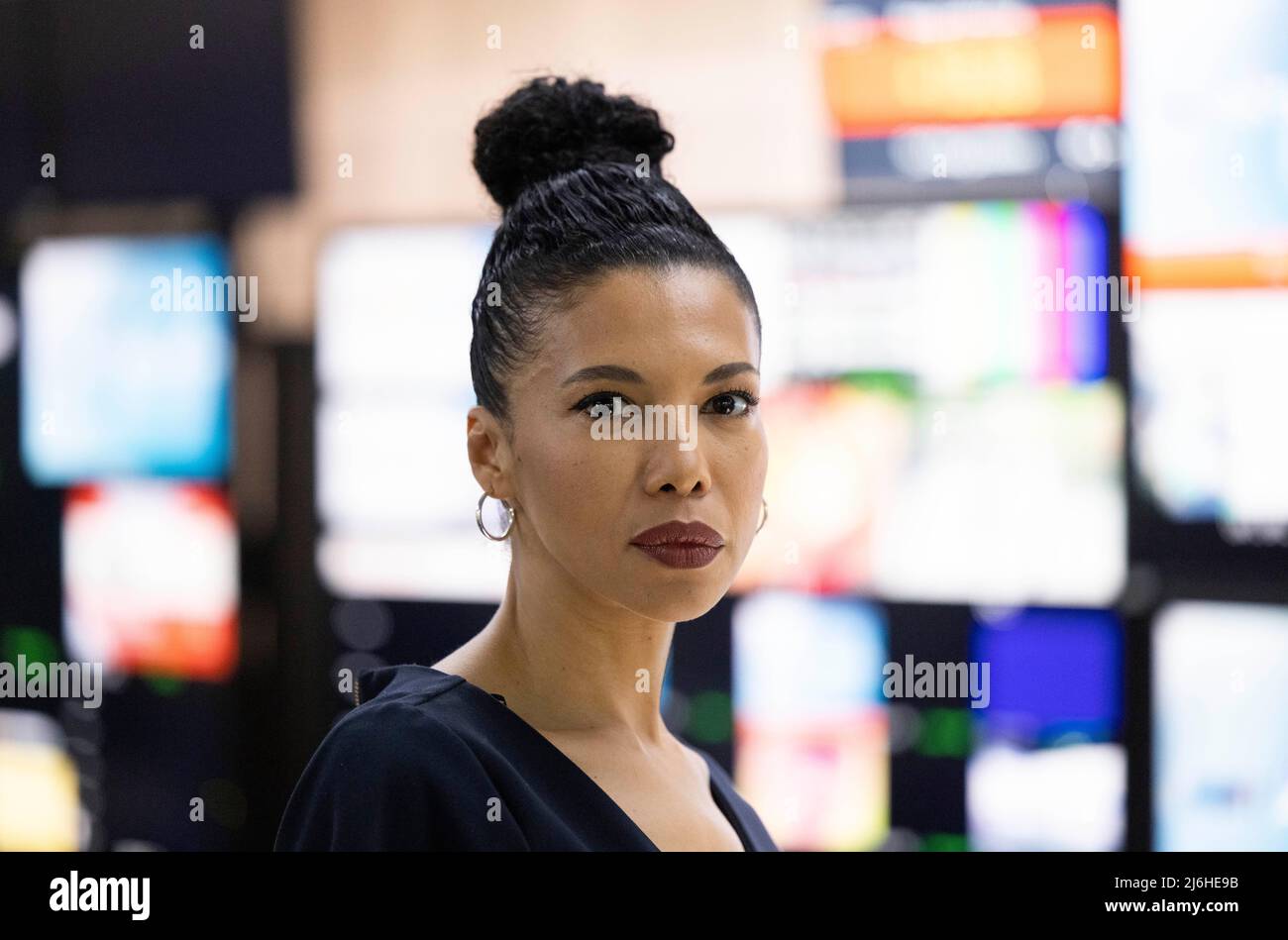 Eronda uyda er va xotin jinsiy aloqa Rus onalar bilan porno onlayn