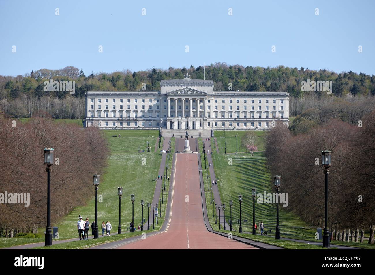 Prince of Wales avenue leading up to Northern Ireland Parliament Buildings in the Stormont estate, East Belfast, Northern Ireland, 20th April 2022. Stock Photo