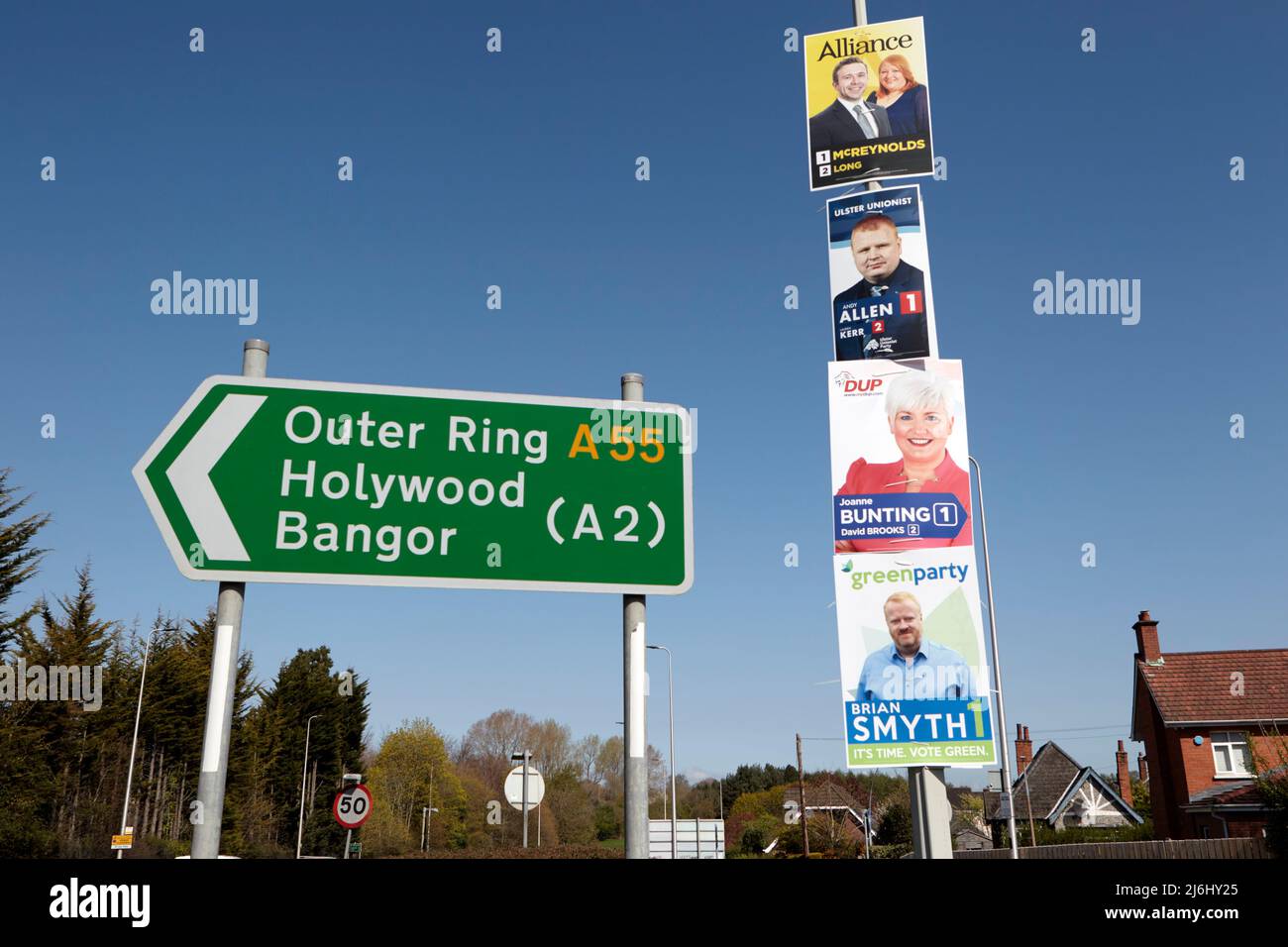Alliance, Ulster Unionist,DUP and Green Party election posters in the outer ring/stormont area of East Belfast, Northern Ireland, 20th April 2022. Stock Photo