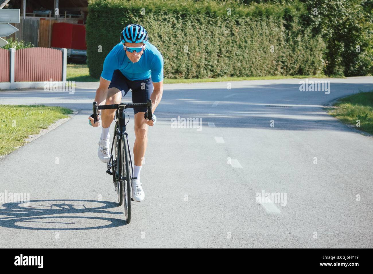 Professional road cycling sales