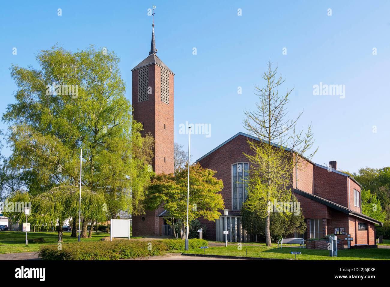 Deutschland, NRW, Kreis Heinsberg, Wassenberg, St. Mariä Himmelfahrt Stock Photo