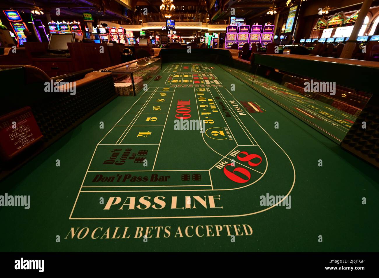 Empty craps table hires stock photography and images Alamy