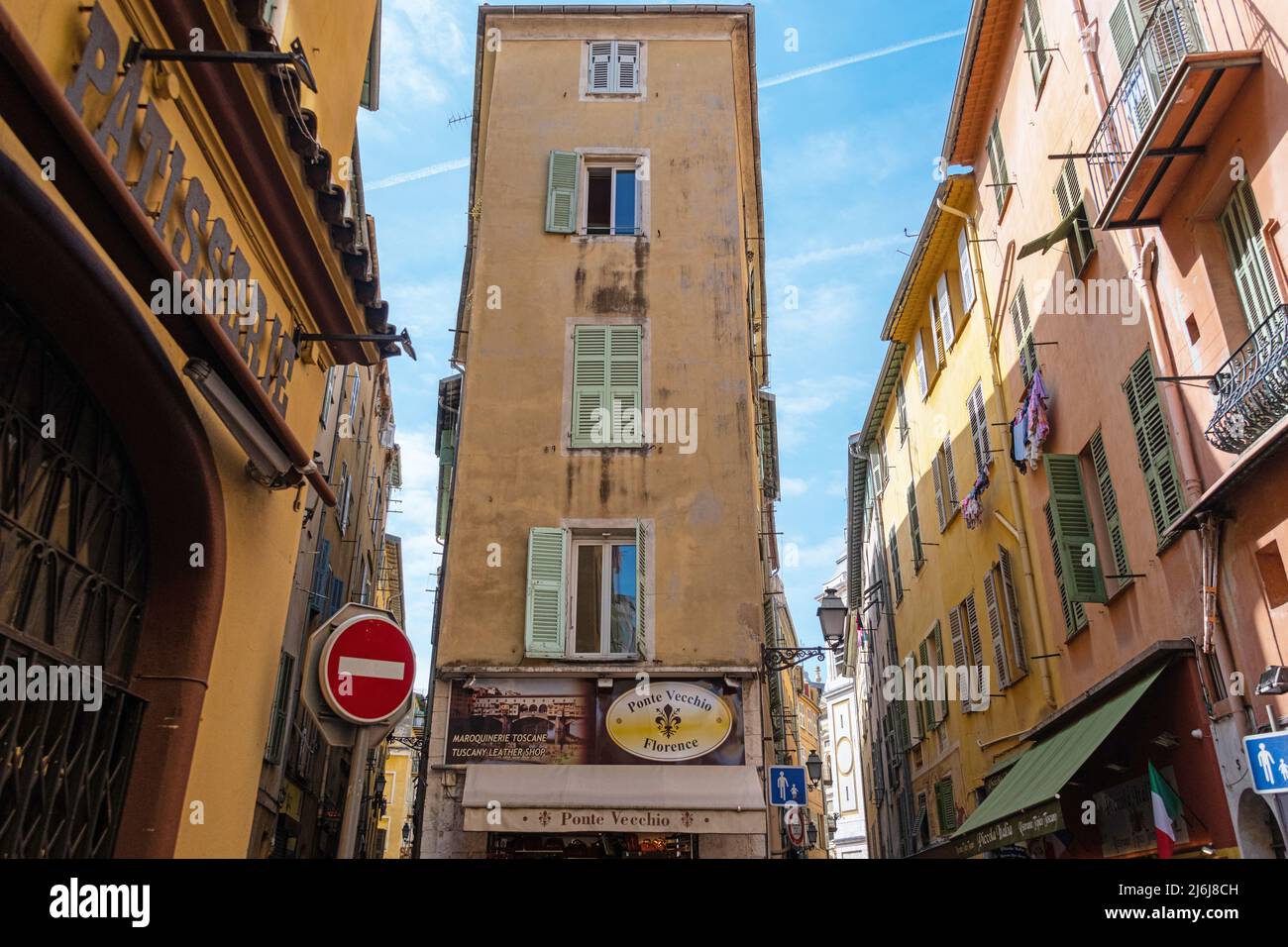 A narrow building on Rue Mascoinat, Nice, France. Stock Photo