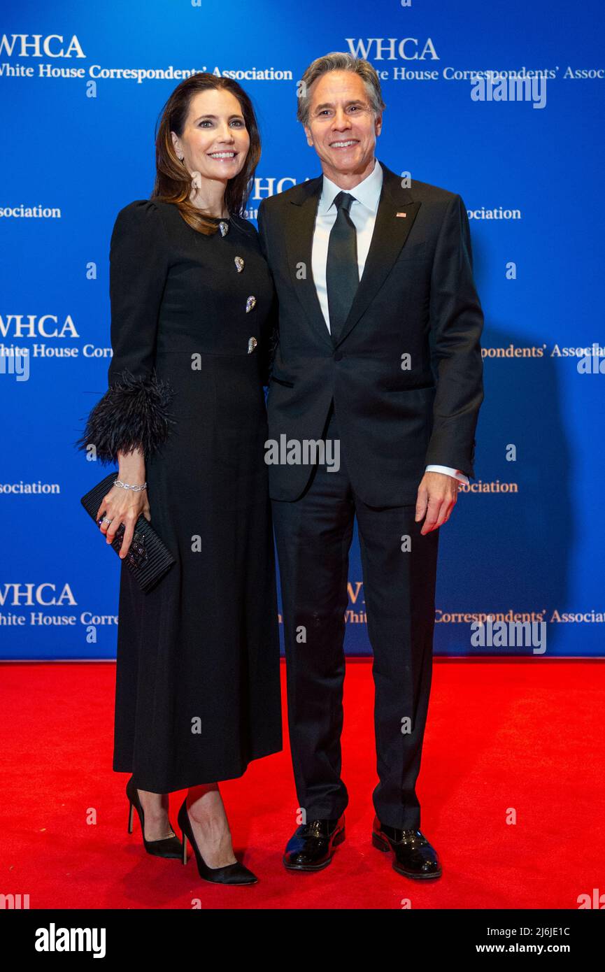 Evan Ryan, left, and Antony Blinken arrive for the 2022 White House Correspondents Association Annual Dinner at the Washington Hilton Hotel in Washington, DC on Saturday, April 30, 2022.  This is the first time since 2019 that the WHCA has held its annual dinner due to the COVID-19 pandemic. Credit: Rod Lamkey / CNP/Sipa USA Stock Photo