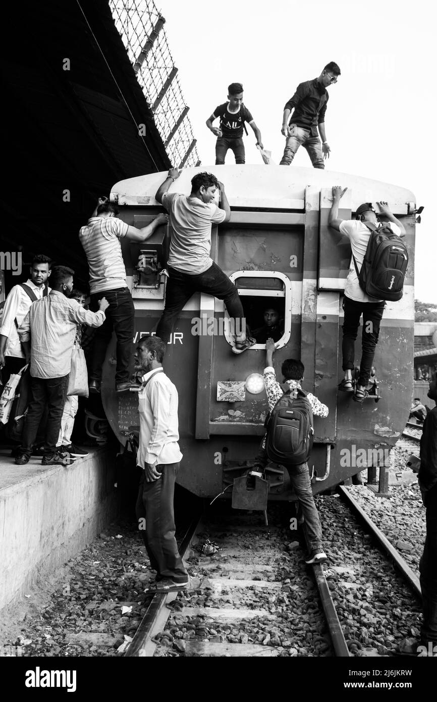 Journey by train to celebrate the biggest religious festival EidUl