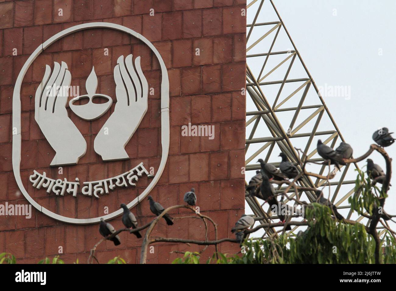 May 2, 2022, New Delhi, New Delhi, India: A logo of Life Insurance Corporation of India (LIC) is pictured at one of its offices. (Credit Image: ©  Karma Sonam Bhutia/ZUMA Press Wire) Stock Photo