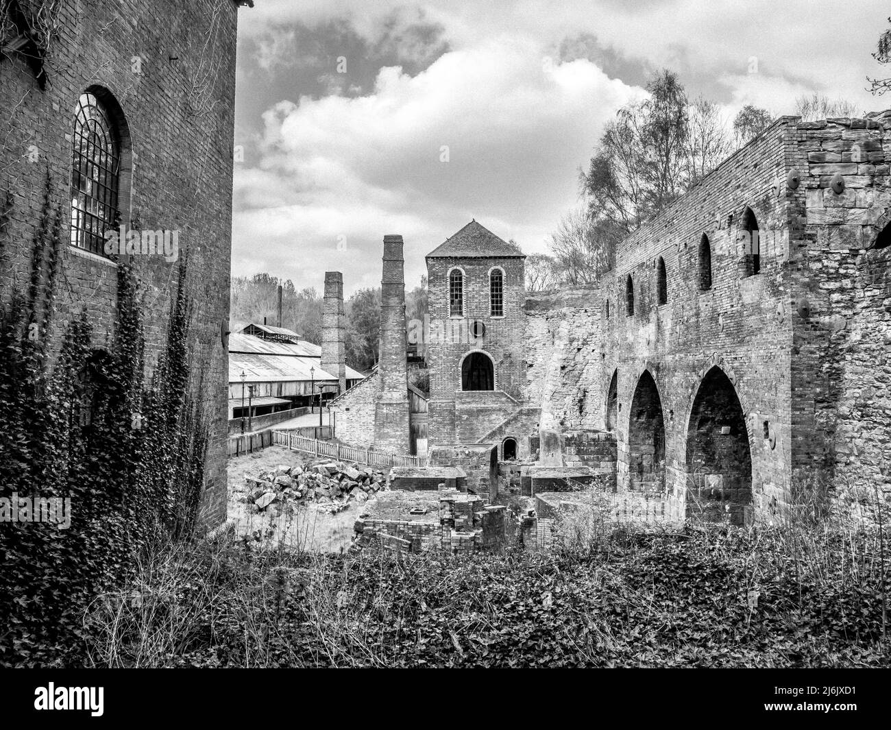 The image here is of what remains of the abandoned iron-smelting blast furnaces at Blist Hill Victorian Town as it was in 1900 Stock Photo