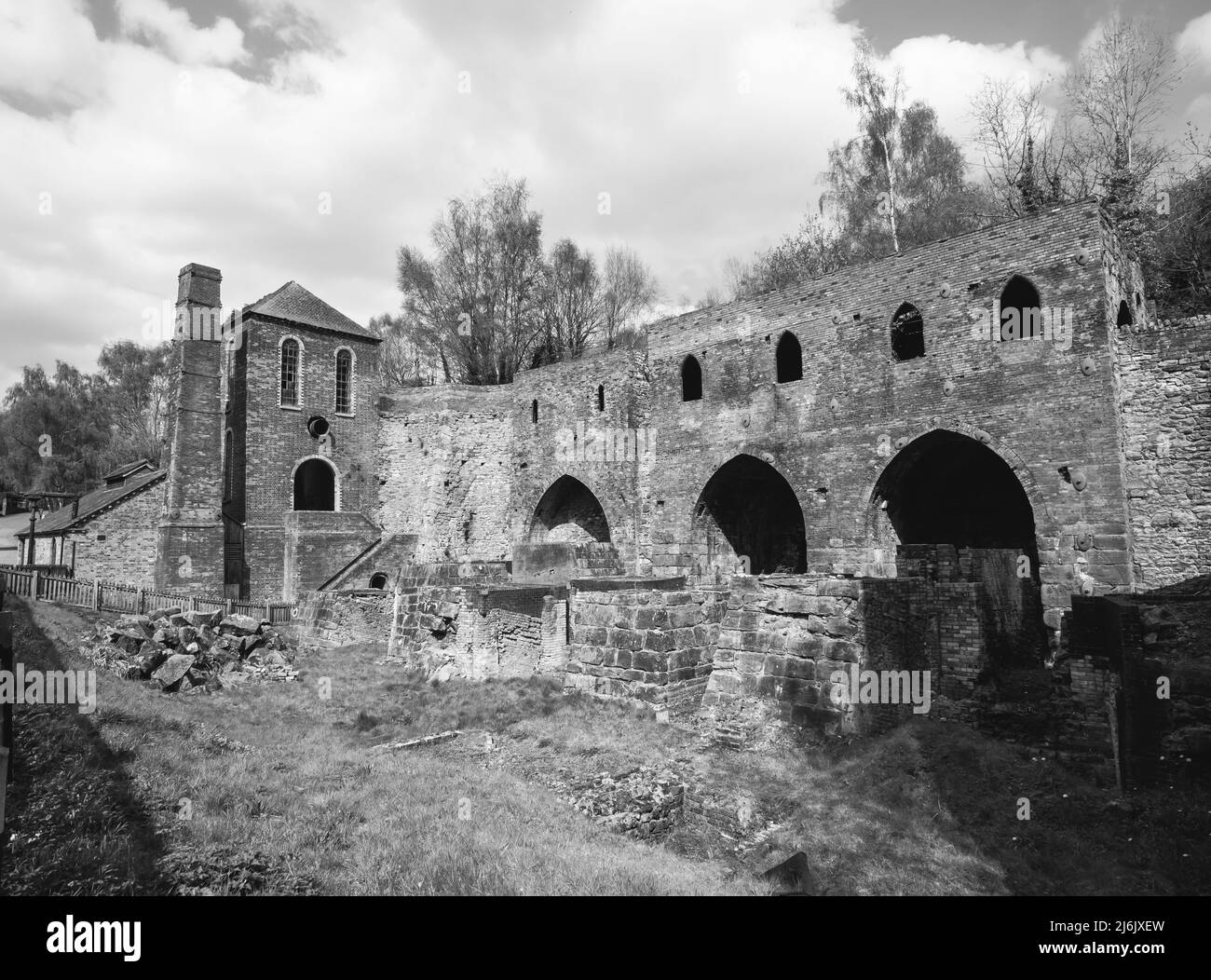 The image here is of what remains of the abandoned iron-smelting blast furnaces at Blist Hill Victorian Town as it was in 1900 Stock Photo