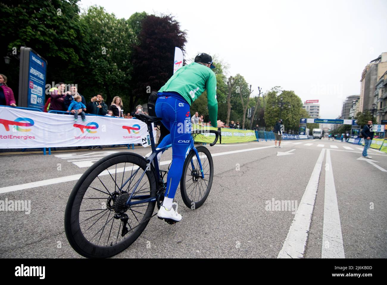 Oviedo, Spain. 1st May, 2022. Simon Yates (Team BikeExchange Jayco