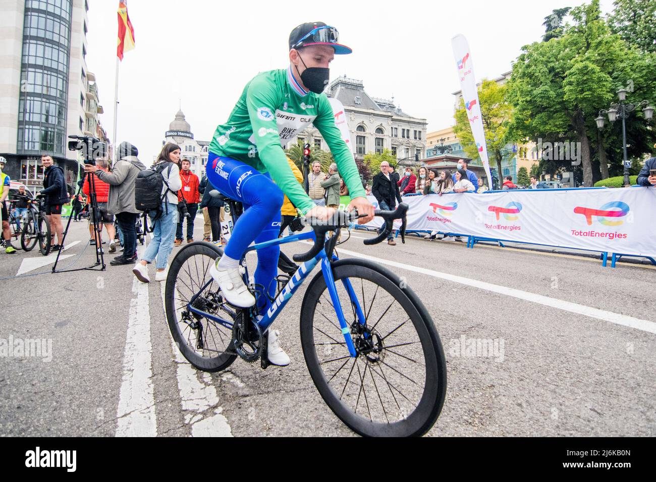 Oviedo, Spain. 1st May, 2022. Simon Yates (Team BikeExchange Jayco