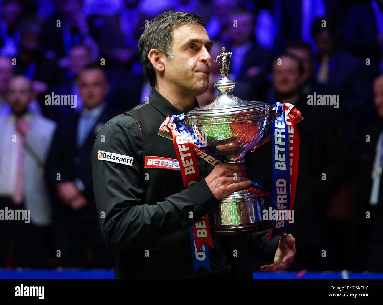 Ronnie O'Sullivan during day one of the Cazoo World Snooker Championship at  the Crucible Theatre, Sheffield. Picture date: Saturday April 15, 2023  Stock Photo - Alamy