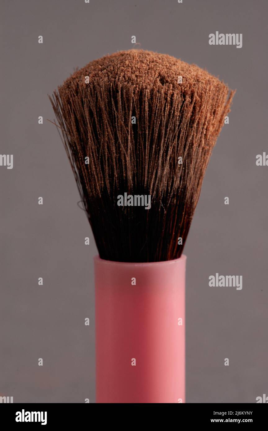 Makeup brush powder hires stock photography and images Alamy