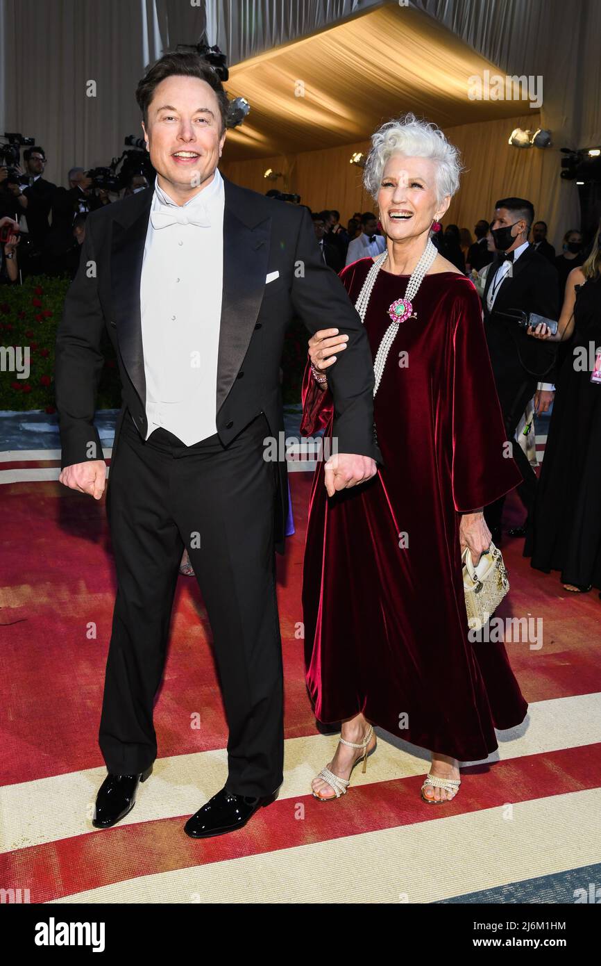 New York, USA. 02nd May, 2022. Elon Musk and Maye Musk walking on the ...