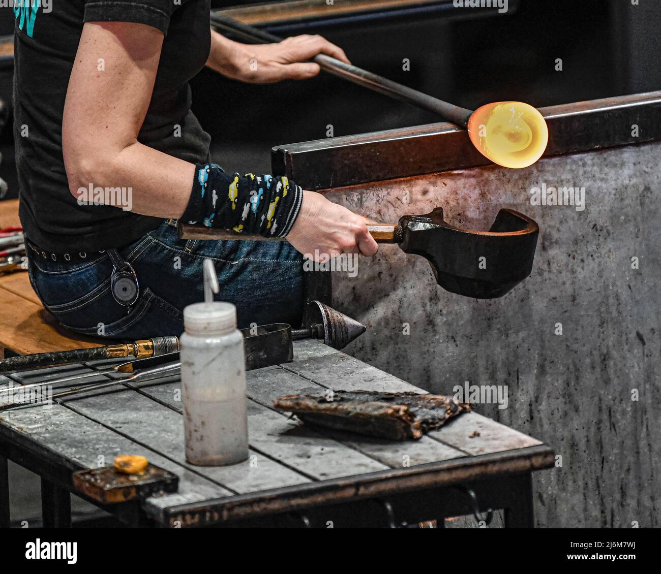 Glass blowing / glass art at the Corning Museum of Glass Stock Photo