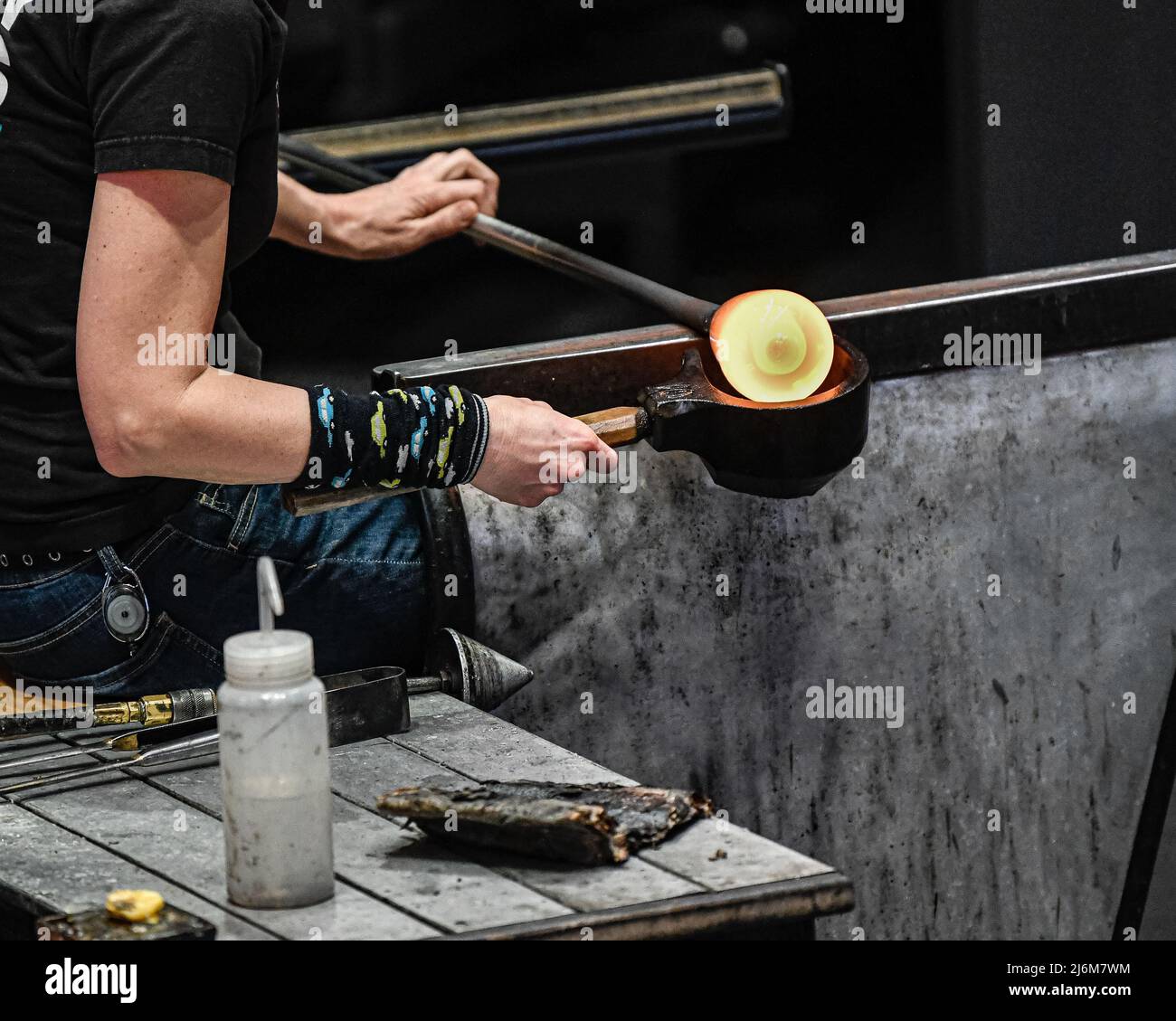 Glass blowing / glass art at the Corning Museum of Glass Stock Photo