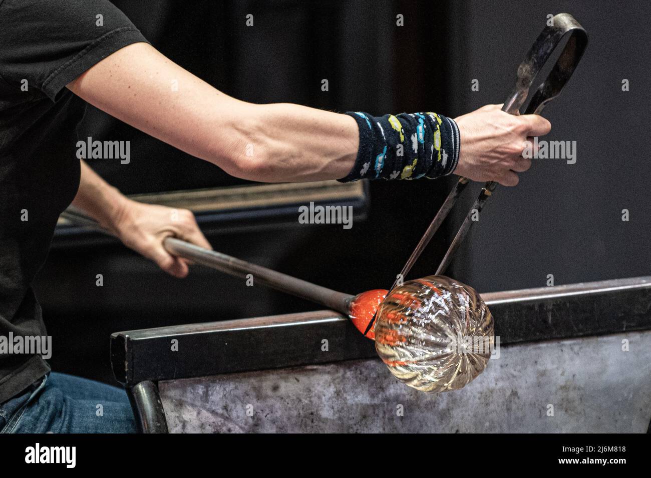 Glass blowing / glass art at the Corning Museum of Glass Stock Photo