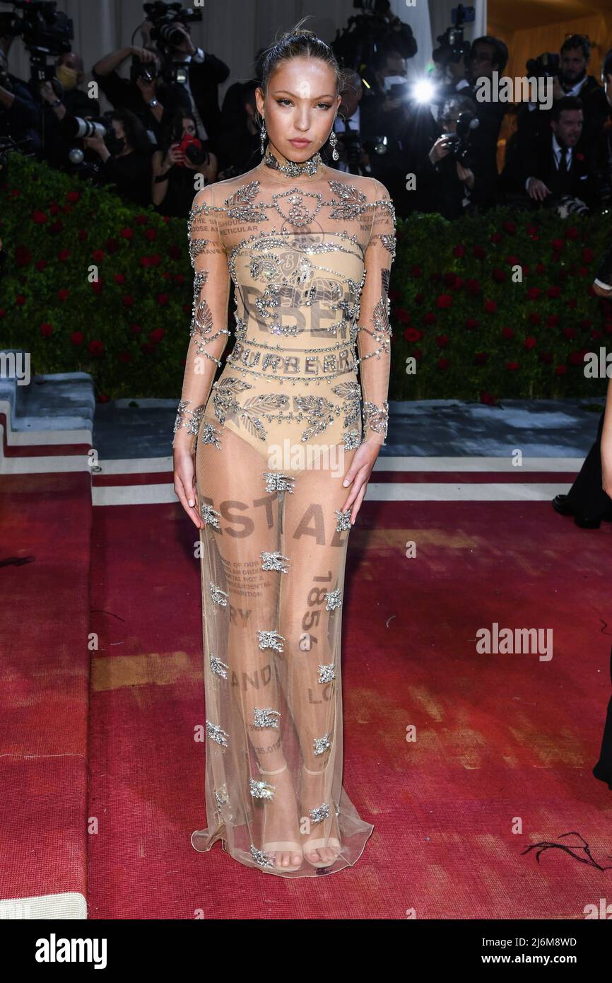 lila moss burberry