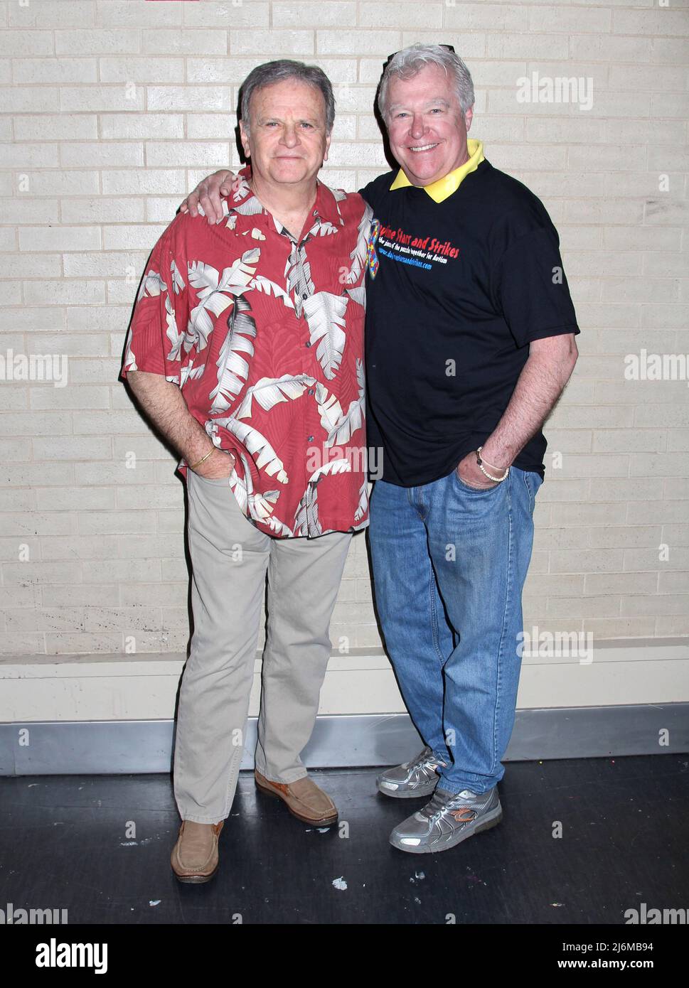Jerry verDorn an American soap opera actor died Sunday, April 30, 2022  after a long battle with cancer at the age of 72. Bob Woods & Jerry verDorn  11th Annual Daytime Stars