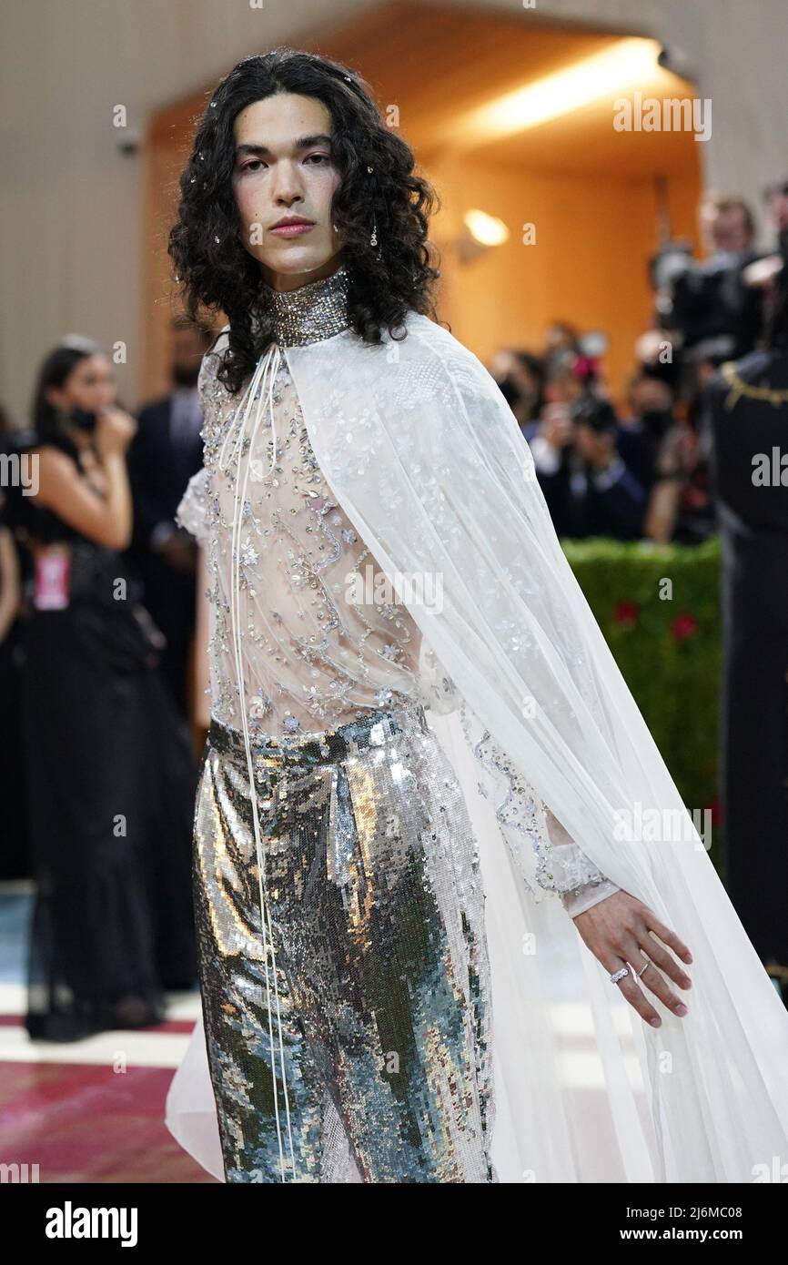 New York, NY, USA. 2nd May, 2022.Conan Gray at arrivals for Met Gala