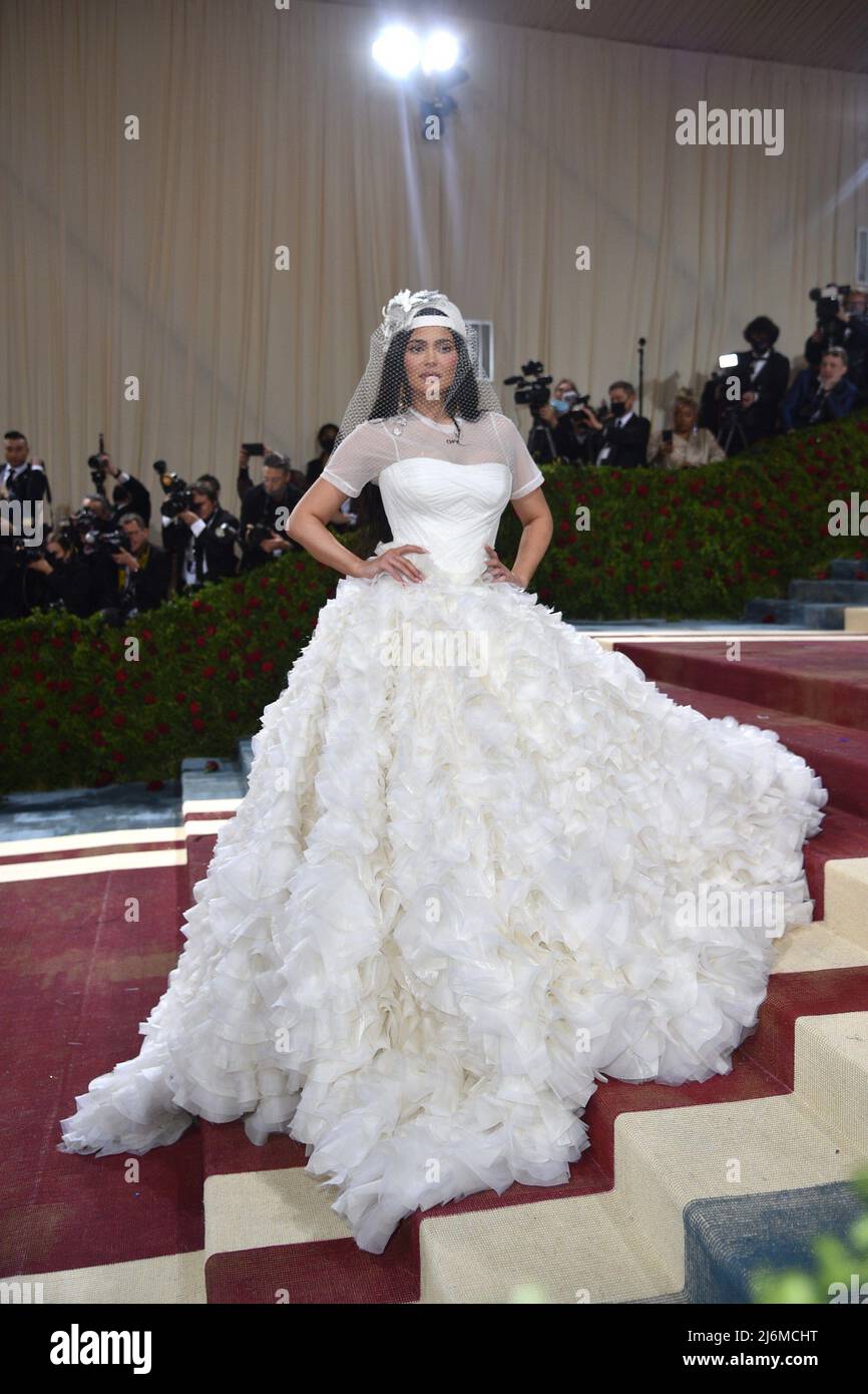 New York, NY, USA. 2nd May, 2022.Kylie Jenner, in Off-White at arrivals for  Met Gala Costume Institute Benefit and Opening of In America: An Anthology  of Fashion - Part 1, The Metropolitan