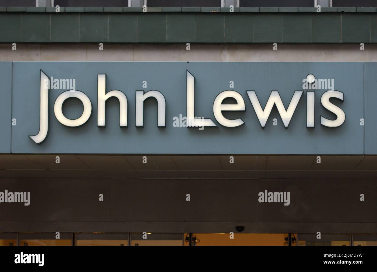 File photo dated 17/11/03 of a John Lewis store on Oxford Street. The John Lewis Partnership is recruiting for more than 150 roles in engineering and delivery driving as part of a big investment in its online shops. Issue date: Tuesday May 3, 2022. Stock Photo