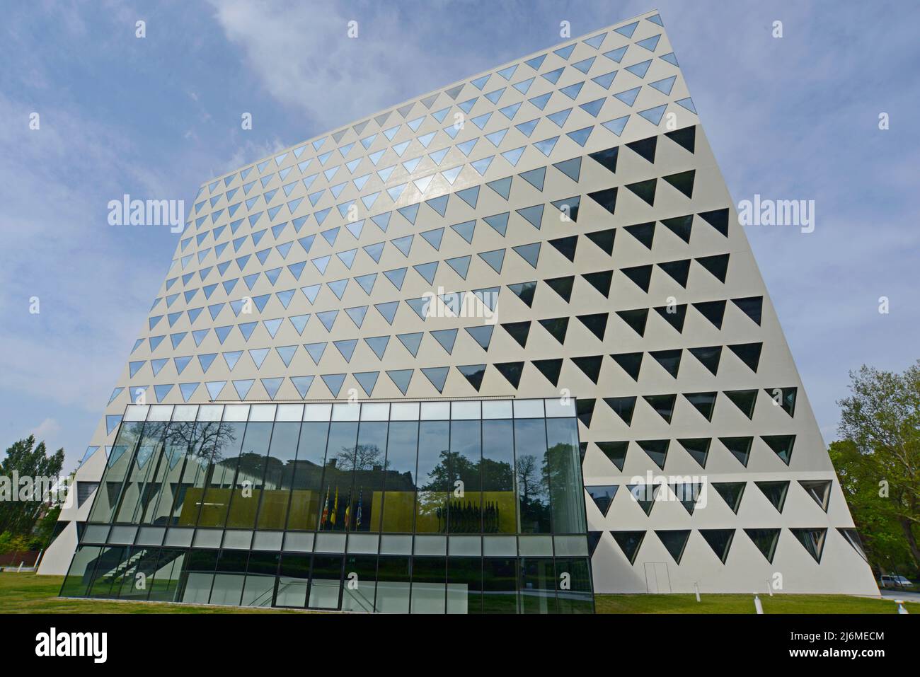 Provincial Government Building on Koningin Elisabethlei in Antwerp, known as the Provincehuis. Built 2018 & designed by Xaveer De Geyter Architects Stock Photo