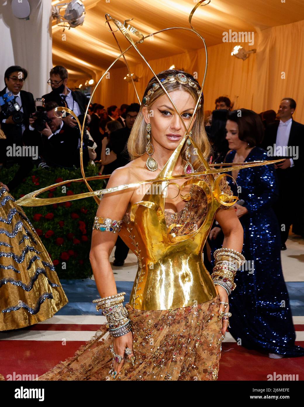 Natasha poonawalla met gala hires stock photography and images Alamy