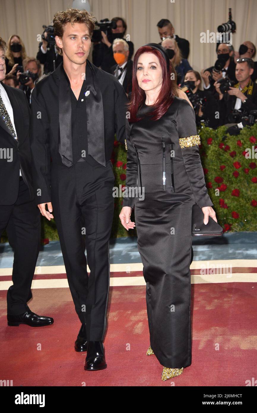 Priscilla presley and austin butler hi-res stock photography and images