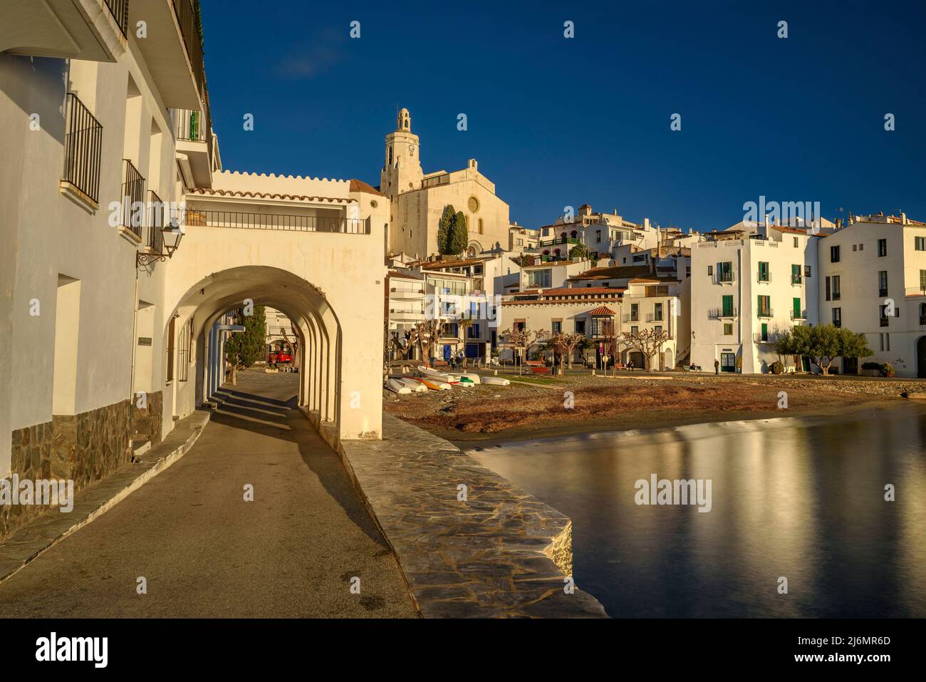 ENG: Cadaqués fishing village, at 