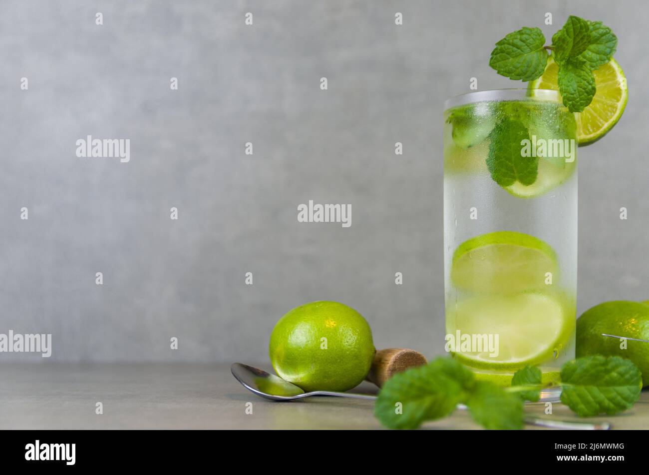 Lime sparkling water hires stock photography and images Alamy